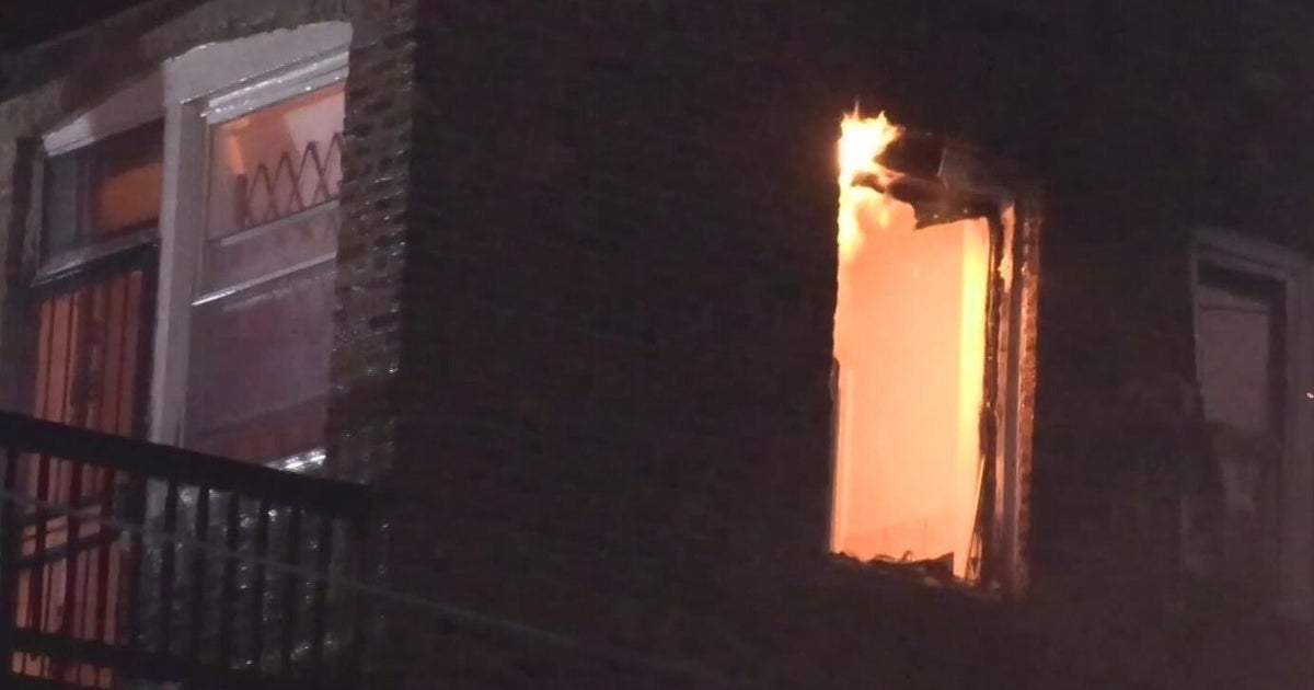 Multiple people displaced after fire on Chicago's South Side 