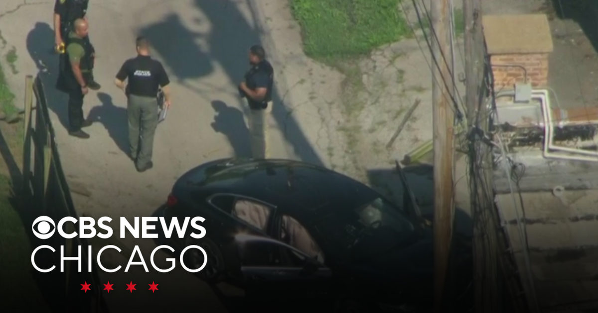 3 people shot in south Chicago suburb of Riverdale - CBS Chicago