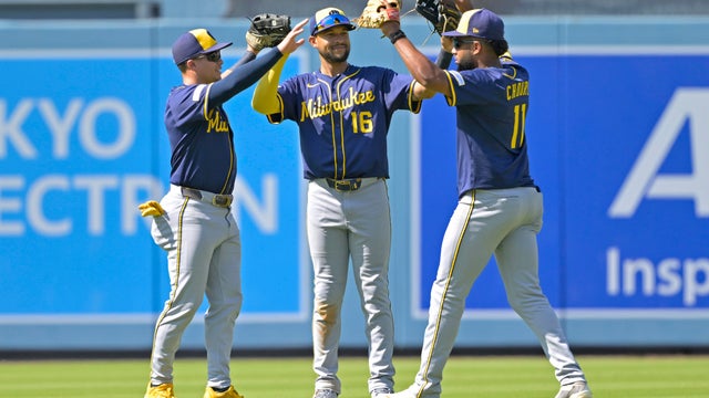 Milwaukee Brewers v Los Angeles Dodgers 