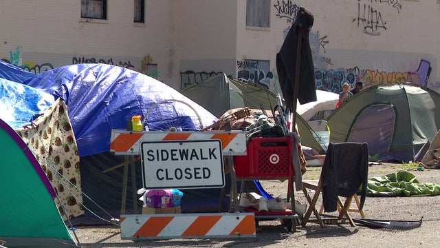 10p-pkg-mpls-encampment-lot-wcco8bka-00-00-3620.jpg 