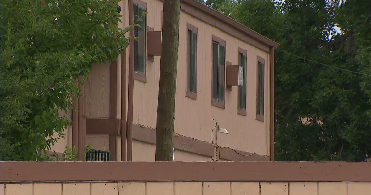 Denver area police investigating fatal triple shooting at apartment complex 