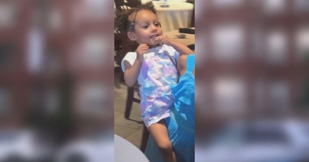 Girl, 2, found after being kidnapped at gunpoint on South Side 