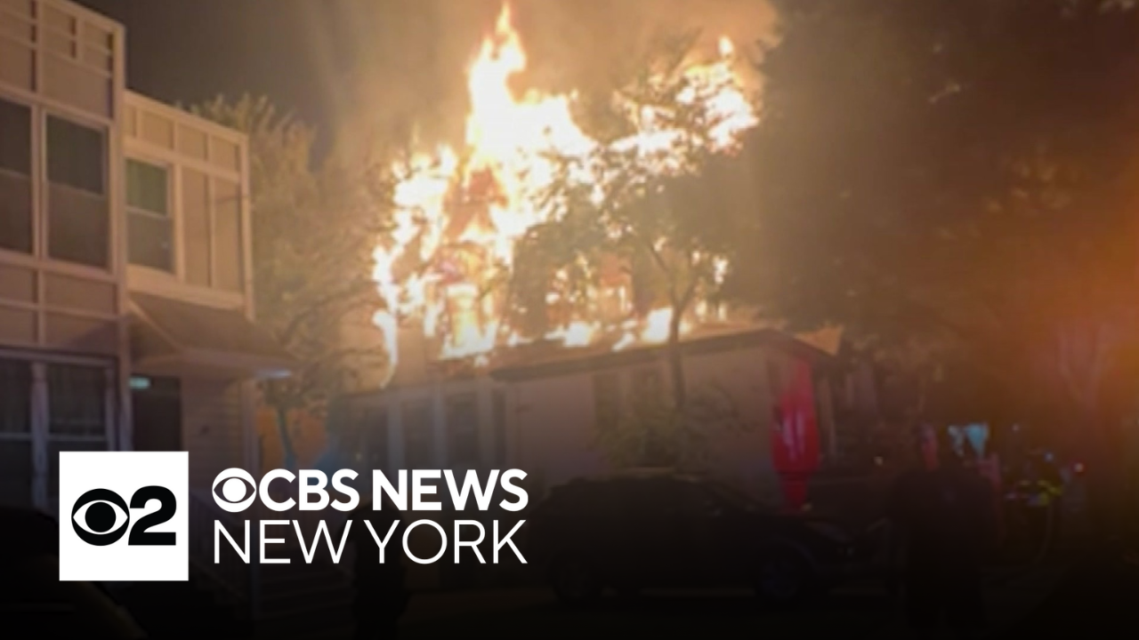 Who's Blowing Up Far Rockaway, Queens ② 87544253a0e4a776e2289ee8172239