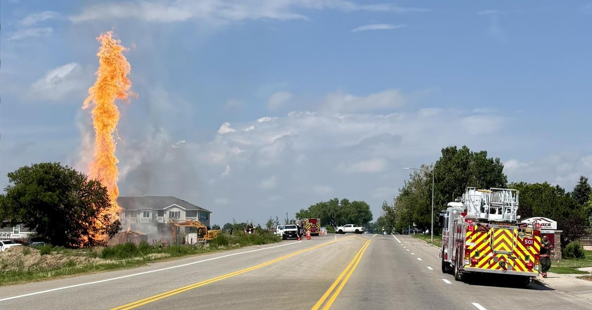 Crews extinguish gas fire in Johnstown 