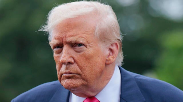 President Trump Departs The White House For Pittsburgh 