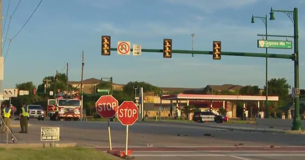 Multi-car crash in Grapevine prompts hours-long road closures 