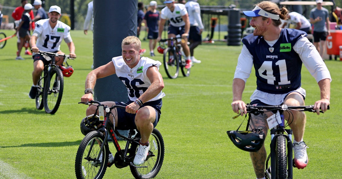 Pats takeaways: Lighter Day 3 at camp, but pads go on Monday 