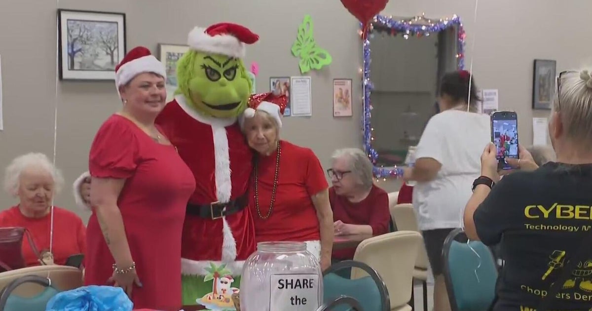 Local volunteers help older adults overcome social isolation 