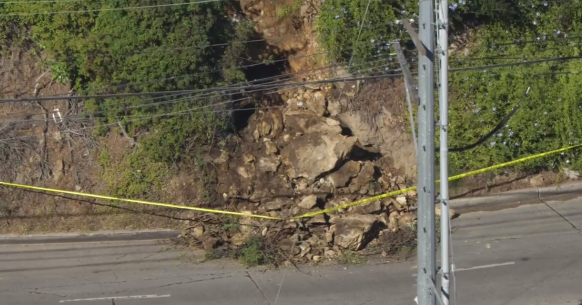Small rockslide impacts Laurel Canyon Boulevard in Studio City 