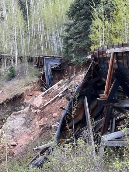 flume-collapse-3-san-juan-natl-forest-on-fb.png 