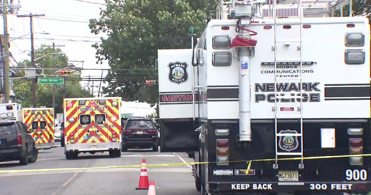 Shootout in Newark as U.S. marshals try to arrest fugitive, officials say 