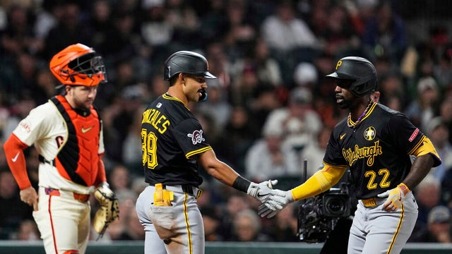 Pirates Giants Baseball 
