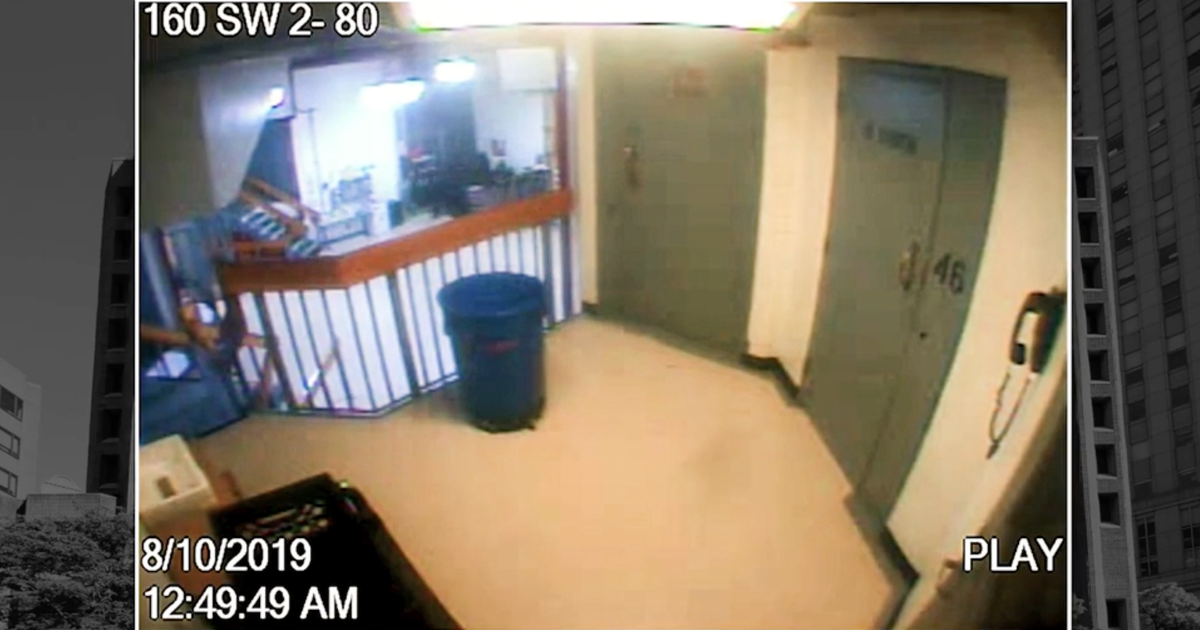 Forensics expert analysis of Jeffrey Epstein jail video contradicts government's claims