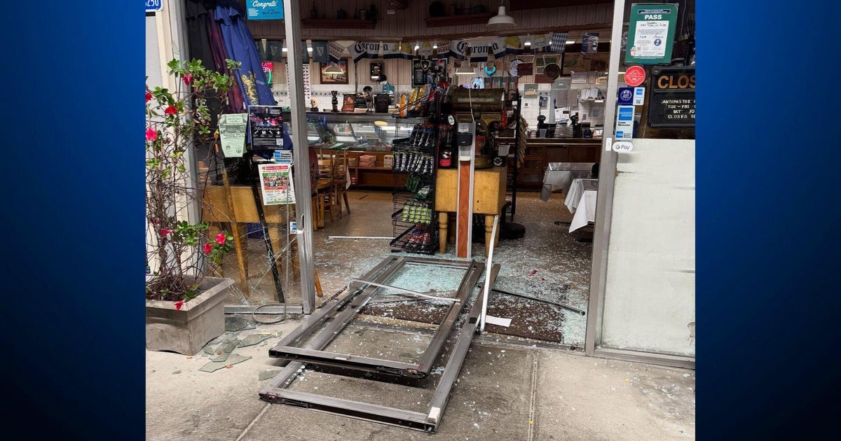 San Jose's Antipastos Deli has front doors smashed in early morning burglary 