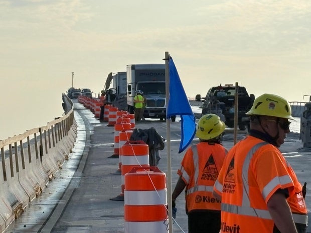 bridge1.jpg 