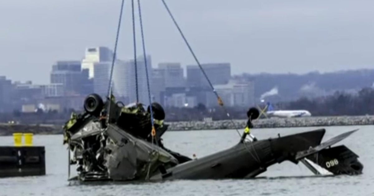Early details from NTSB hearing on deadly midair collision near Washington, D.C.