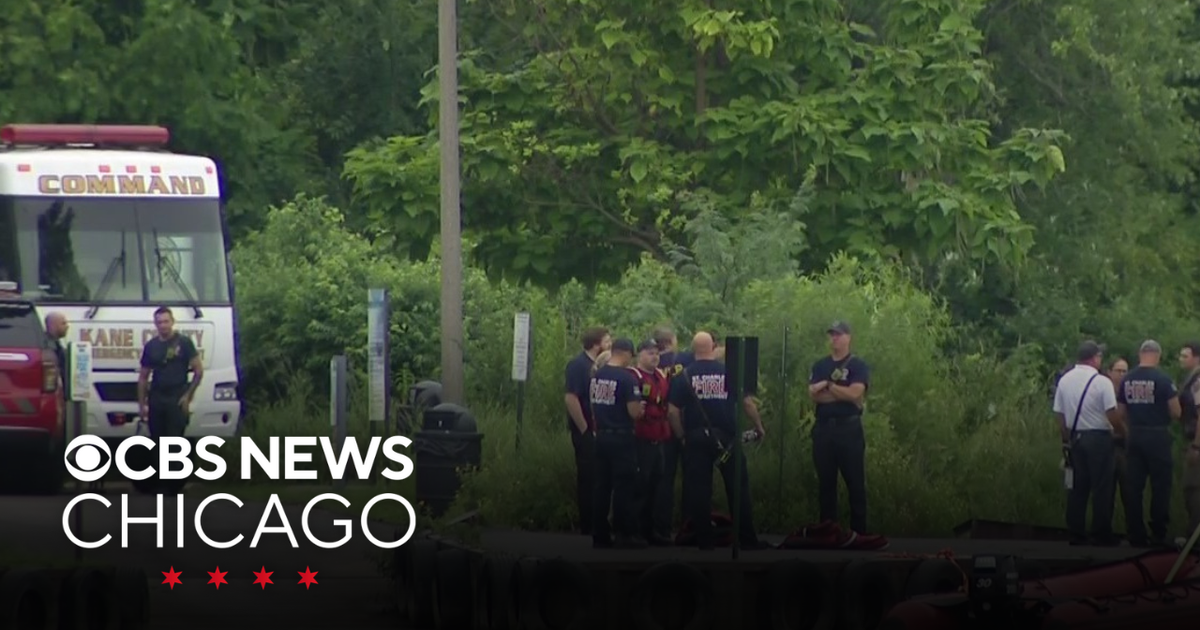 Body recovered during search for missing kayaker in Fox River - CBS Chicago