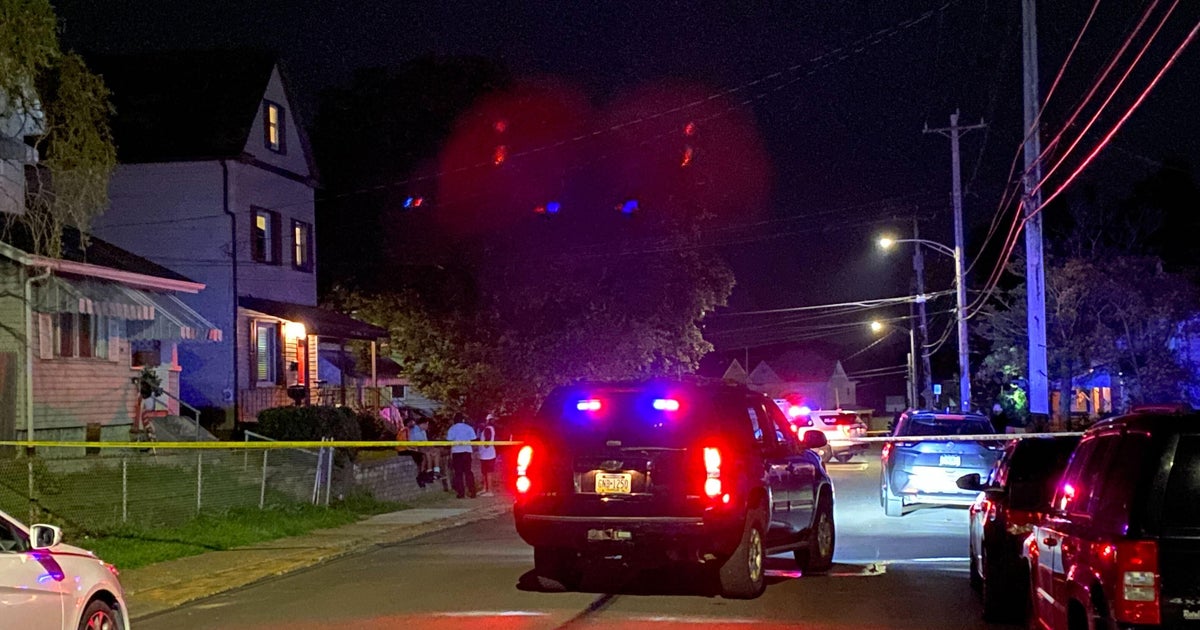 Woman shot, critically injured during attempted murder-suicide in McKeesport 