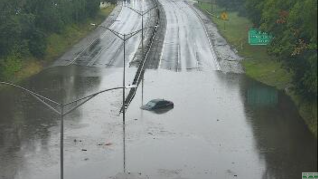 clearview-expressway-flooding.png 