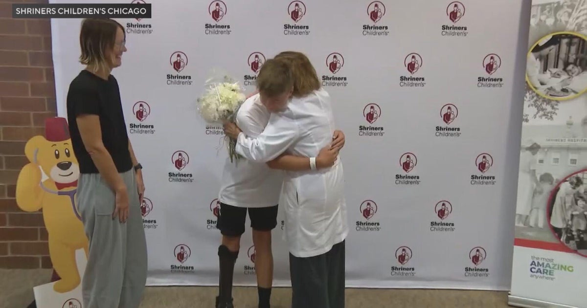 Teen reunites with surgeon who amputated foot, saved ability to walk 