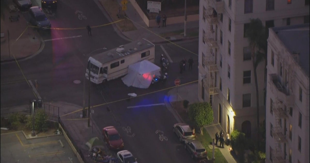 Child killed after possible DUI driver crashes RV in Koreatown 