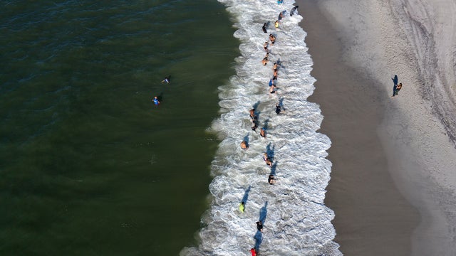 Fitness Class Held in Long Beach During Coronavirus Pandemic 