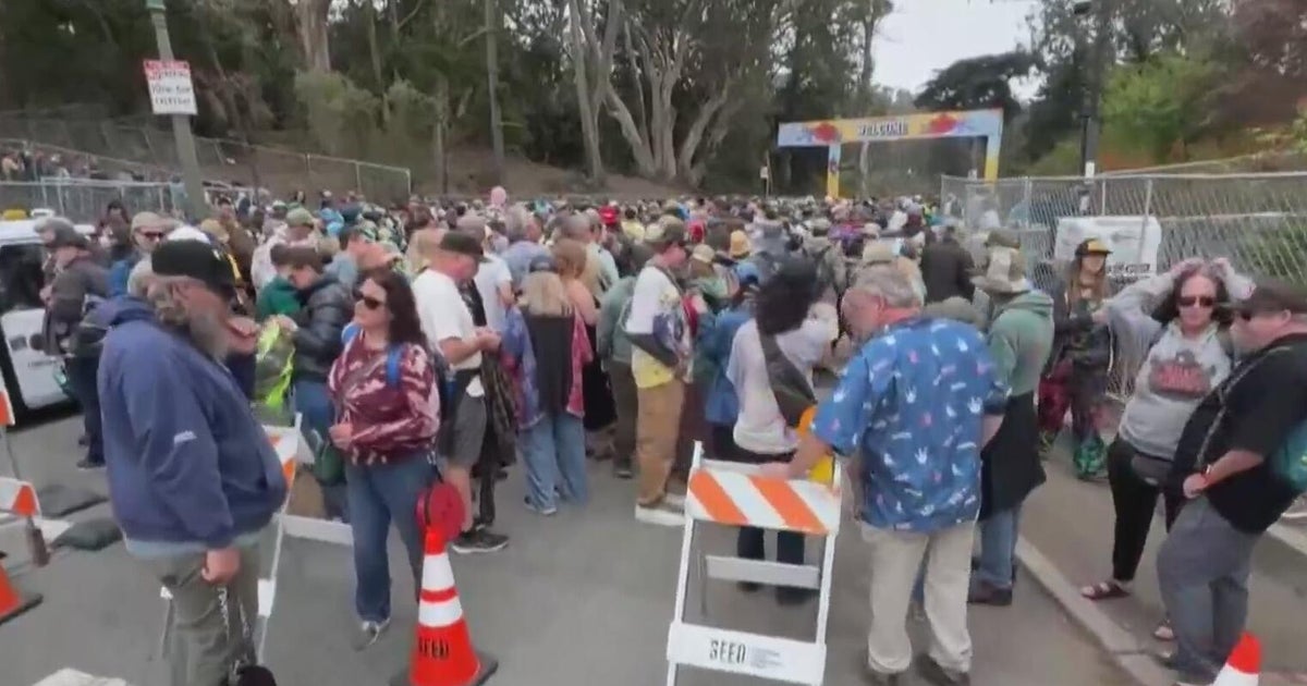 Grateful Dead's 60th anniversary draws thousands to Golden Gate Park 