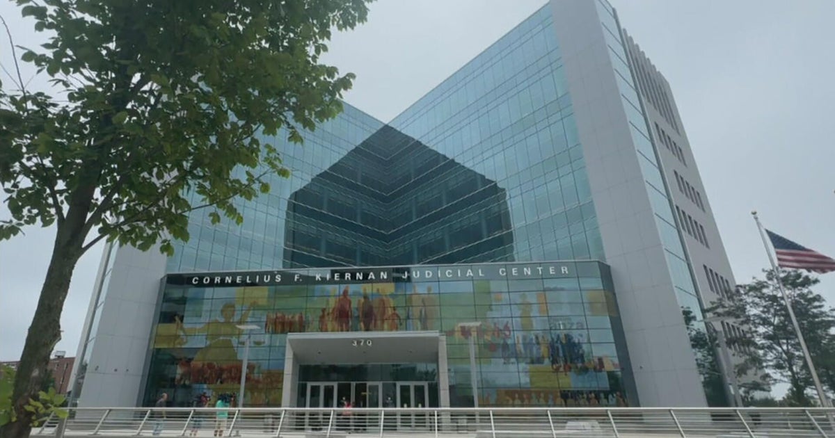 Defense attorneys refuse new cases in Massachusetts