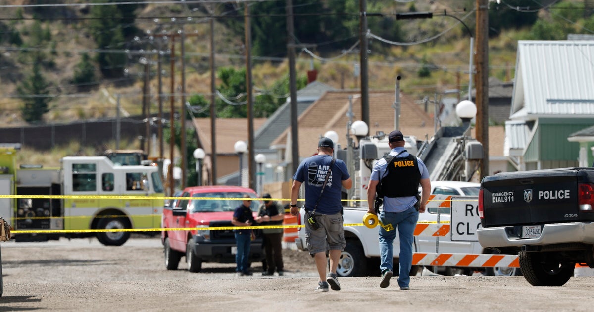 Montana authorities searching for suspect after 4 killed in bar shooting 