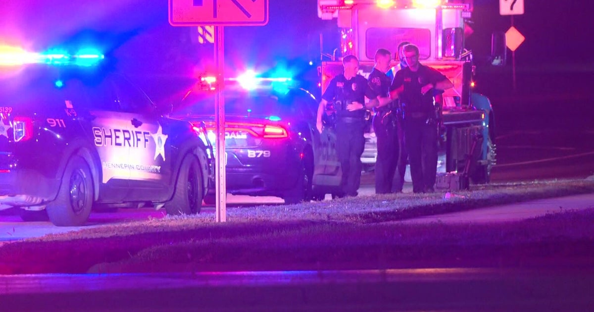 Driver crashes in Brooklyn Park, flees on foot during police chase 