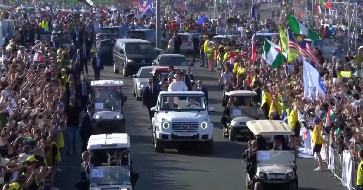 Pope Leo XIV addresses Gaza, Ukraine at youth festival