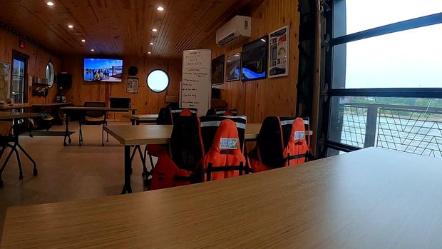 floating-classroom-5pm-vo-meadows-00-00-2629.jpg 