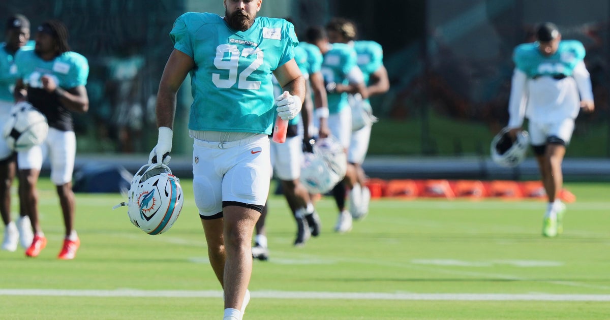 Miami Dolphins and DT Zach Sieler agree on a .75 million contract extension