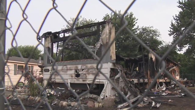Teen recounts escaping house fire that killed Michigan woman 