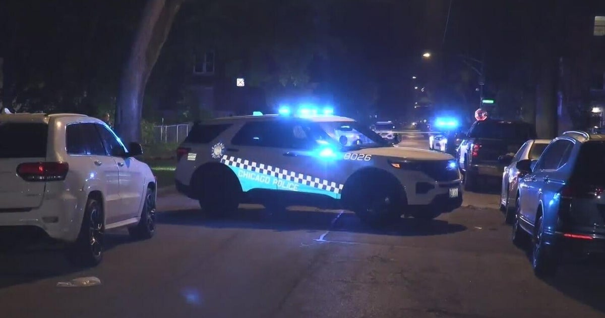 1 dead, 3 injured in overnight shootings on Chicago's South Side 