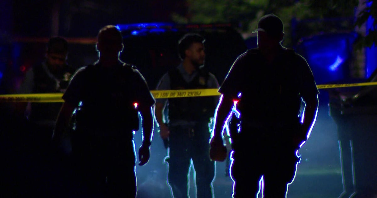 Man hit by gunfire while walking down Minneapolis street, police say 