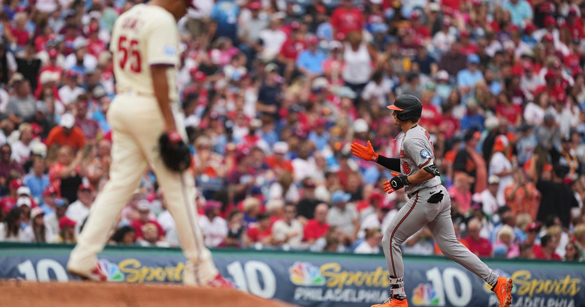 Phillies doomed in 4th inning, fail to complete sweep of Orioles 