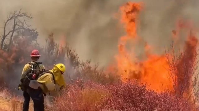 cbsn-fusion-gifford-fire-burns-more-than-83000-acres-in-california-as-firefighters-battle-to-contain-flames-thumbnail.jpg 