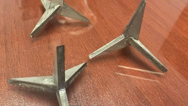 caltrops.jpg 