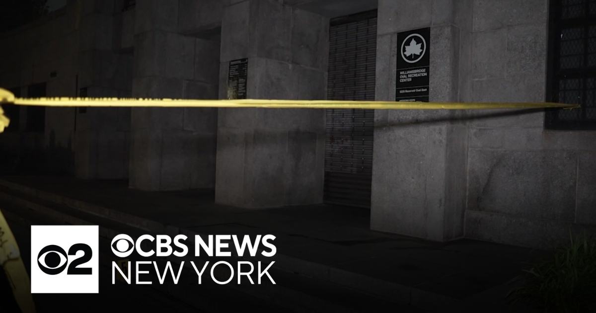 14-year-old stabbed to death on Bronx playground - CBS New York