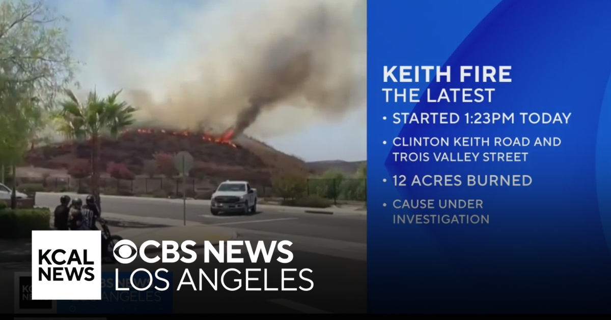 Keith Fire burns dangerously close to homes in French Valley - CBS Los ...