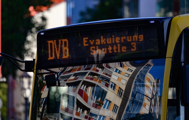 Plānota bumbas pārtraukšana pie Karolas tilta 
