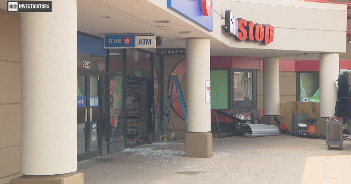Smash-and-grab at GameStop leads to shots fired by CPD officer 