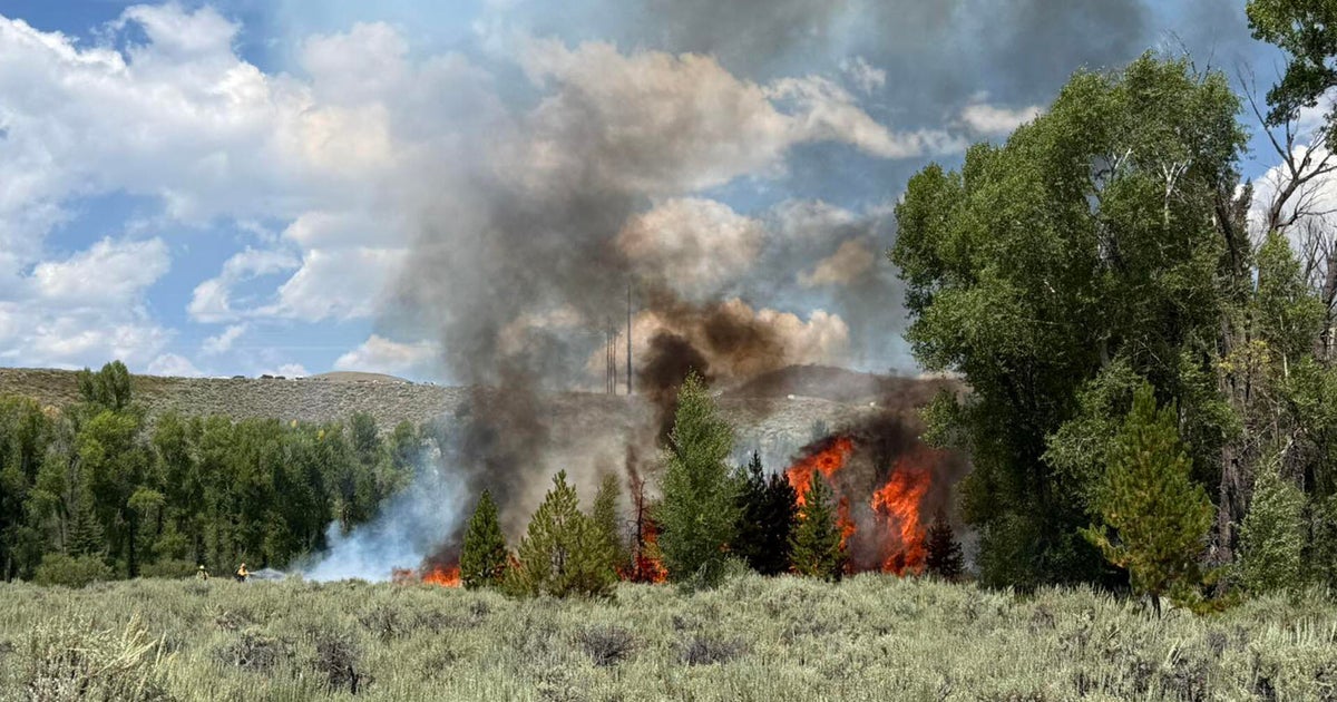 Windy Gap Fire forces closure of highways in central and northern Grand County 