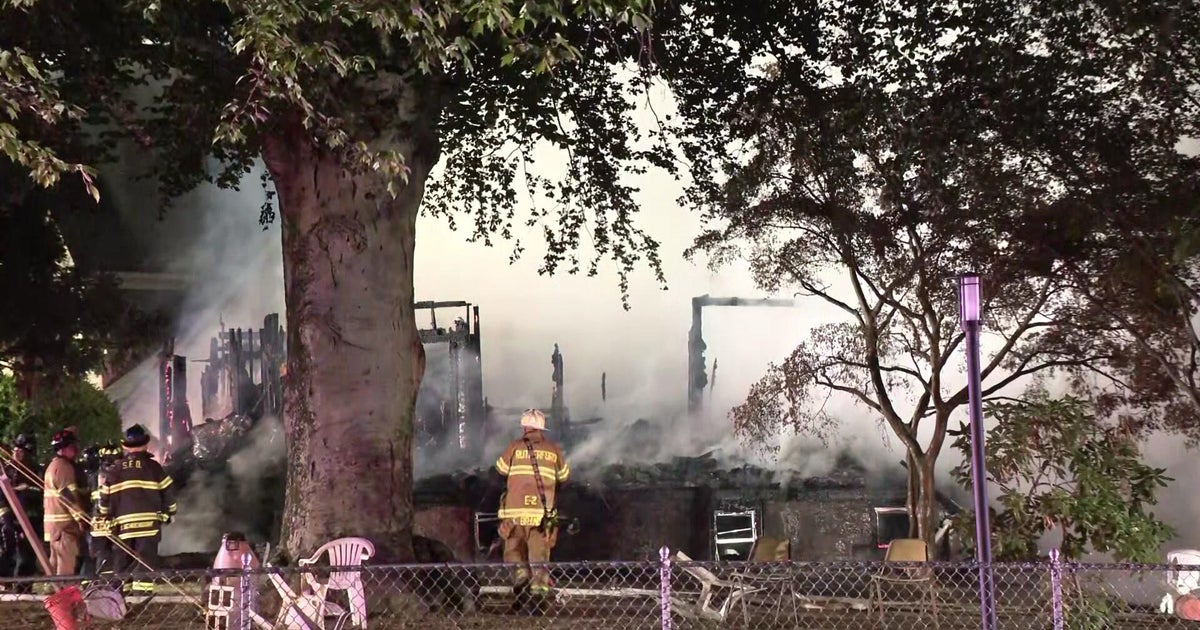 Fire rips through synagogue in Rutherford, N.J. 