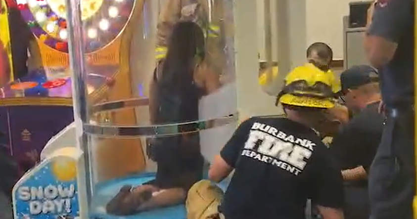 Woman trapped in LA-area Chuck E. Cheese game 