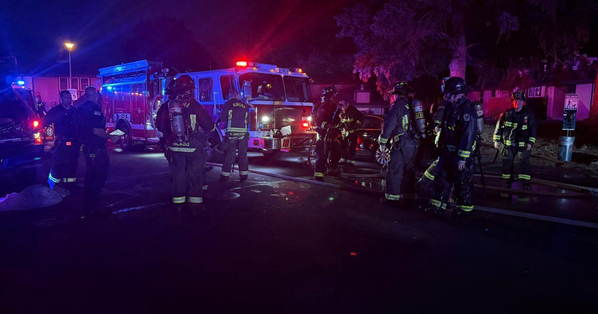 Five people displaced after duplex fire in Aurora 