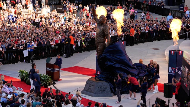 Tom Brady statue 