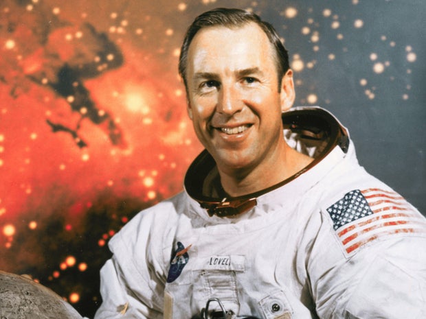 Jim Lovell commanded Apollo 13, the only Apollo mission scheduled to land on the moon which did not. 