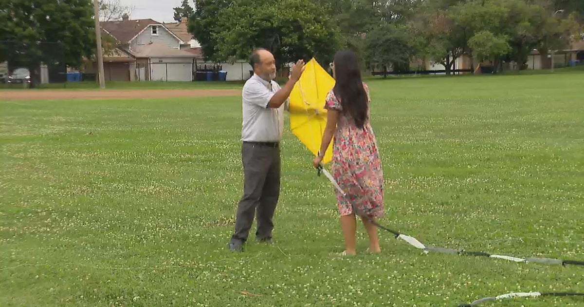 Chicago's "Kite Man" builds flying fun with his family in their garage 